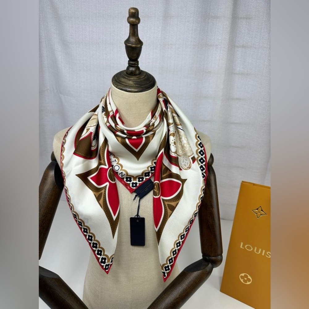 Louis Vuitton Logo Pattern Scarf - Picture 2 of 8